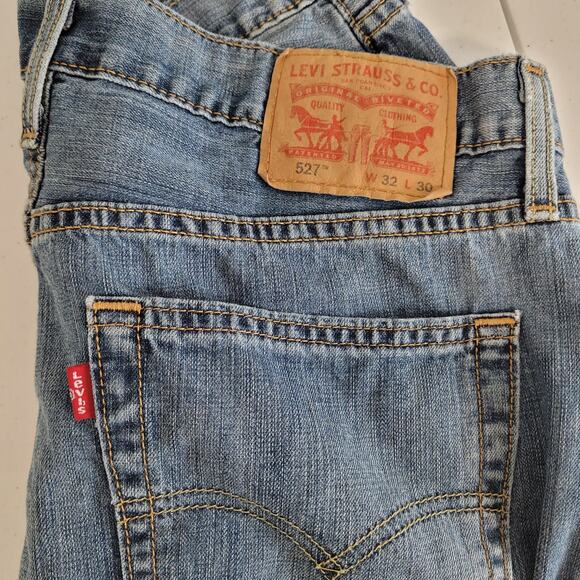 Levi's 527 Bootcut Jeans Men 32x30* Medium Wash Front Whiskering - Picture 3 of 10